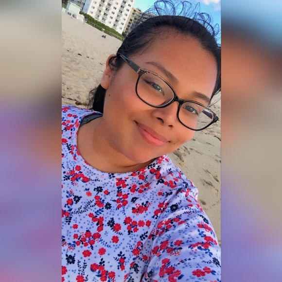 Meet your Posher, Juana - Picture 1 of 2